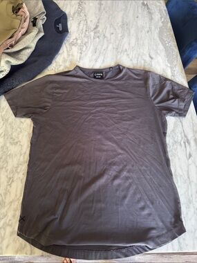 Cuts Clothing Men's Crew Neck T-Shirt in Taupe
